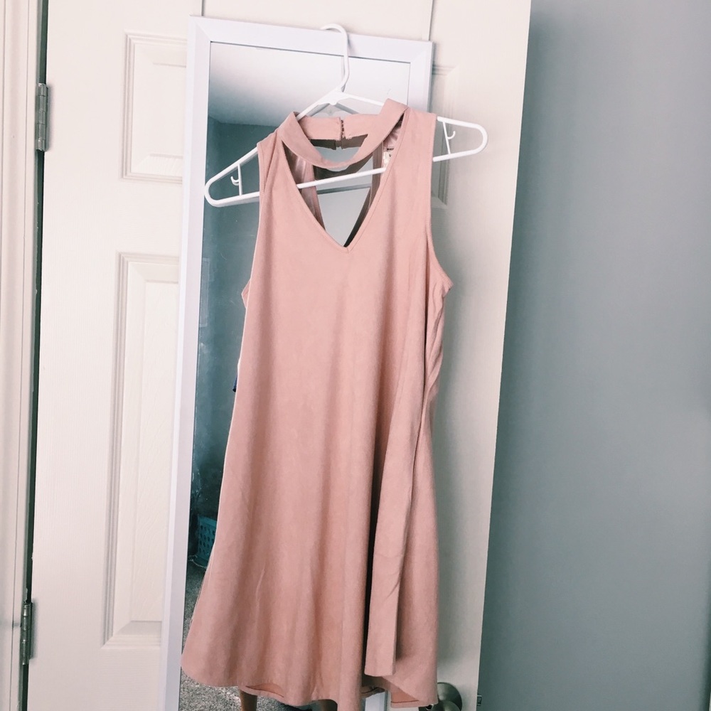 pink dress